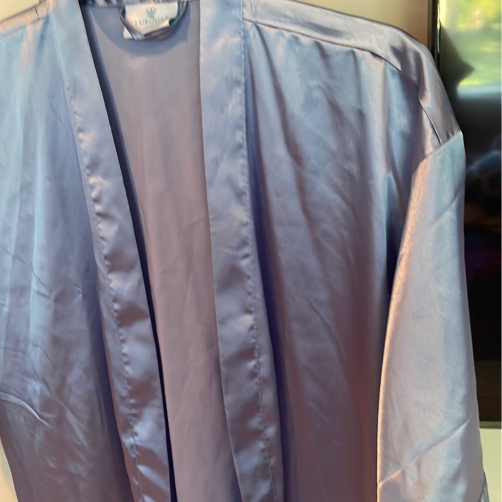 Ladies Belted Satin Robe - Picture 4 of 4